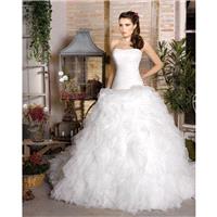 https://www.dressesular.com/wedding-dresses/392-simple-ball-gown-strapless-ruching-sweep-brush-train