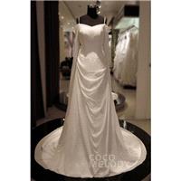 Hot Selling Spaghetti Strap  Court Train Chiffon Ivory Sleeveless Zipper Wedding Dress - Top Designe