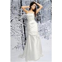 Fabulous Silk Like Satin Fit N Flare Strapless Natural Waist Brush Train Wedding Gown - Compelling W