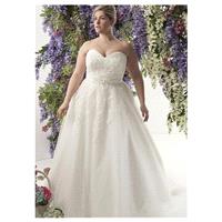 Alluring Tulle Sweetheart Neckline A-line Plus Size Wedding Dresses with Lace Appliques - overpinks.