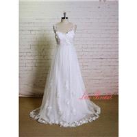 Handmade 3D Flower Style Wedding Dress with Sweetheart Neckline Ivory A-line Bridal Gown with Spaghe
